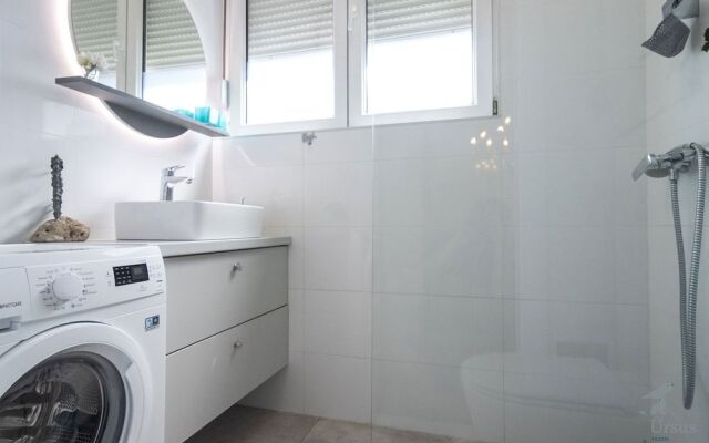 Mina Apartment
