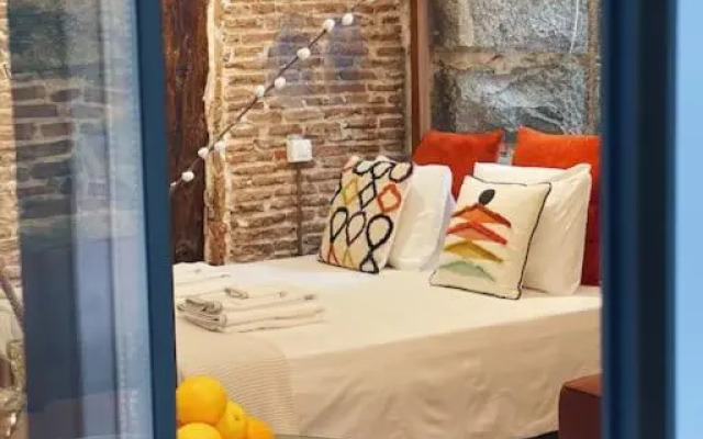 Opera Suite Carmen Studio near Royal Palace