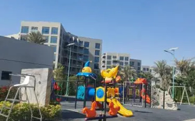 Cozy 1-bedroom apartment in Dubai South with Pool