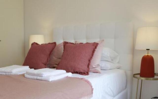 Lovelystay - Chiado 3Bedroom Wonder