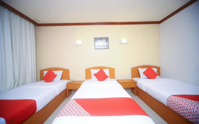 OYO 1027 Hotel London
