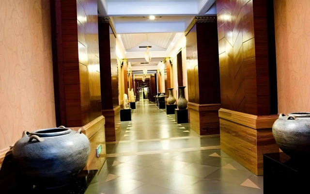 Xishuangbanna Golden Zone Hotel