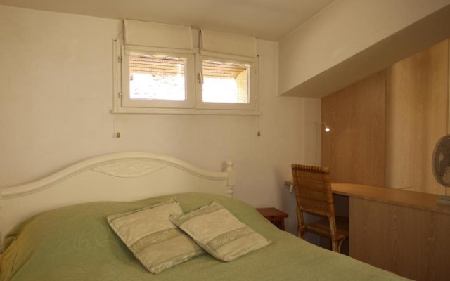 Studio 6 - a Quiet And Spacious Studio Flat in the Old Town