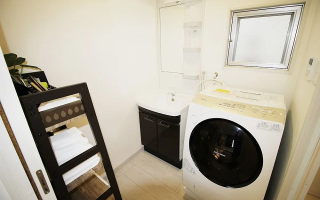 Tommy Condominium Maejima