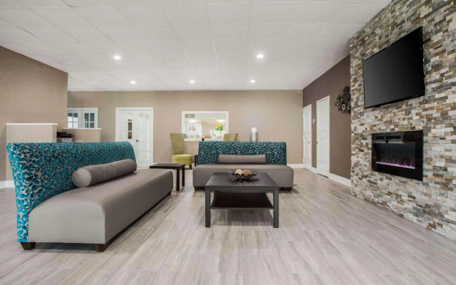 Quality Inn & Suites University Area