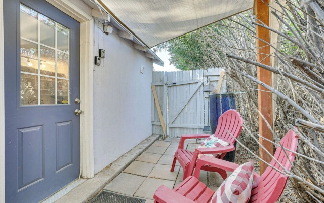 5 Mi to Dtwn: Pet-friendly Phoenix Studio w/ Yard