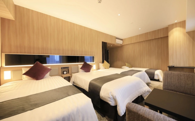Quintessa Hotel Fukuoka Tenjin Comic & Books