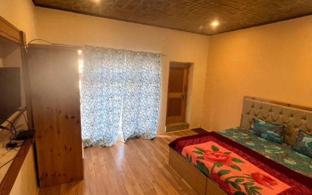 Kandalha Guest House