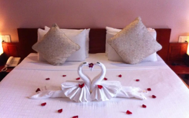 Long Life Riverside Hotel & Spa