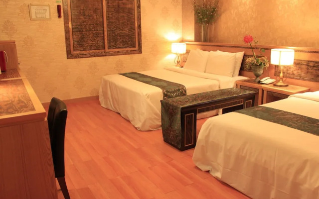 Amour Hotel