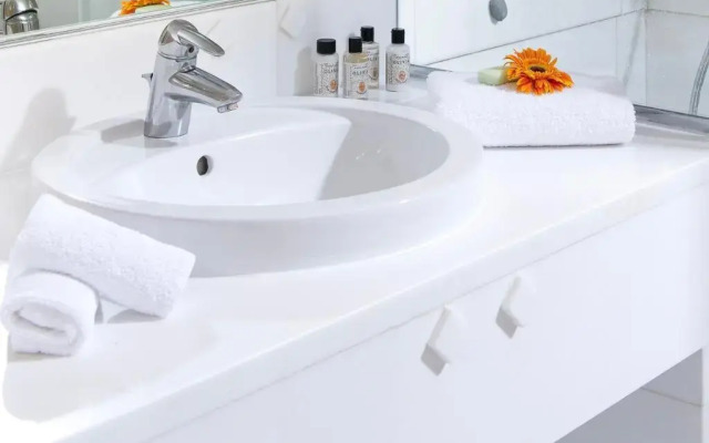 Porto Kea Suites