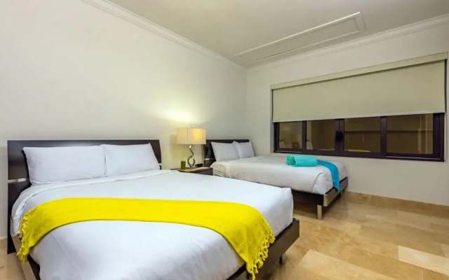 2BR Duplex Palmaruba Condos w Great Location