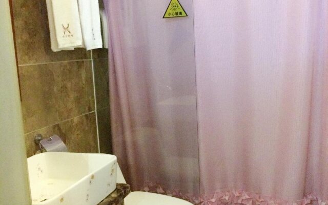 Betty's Hostel