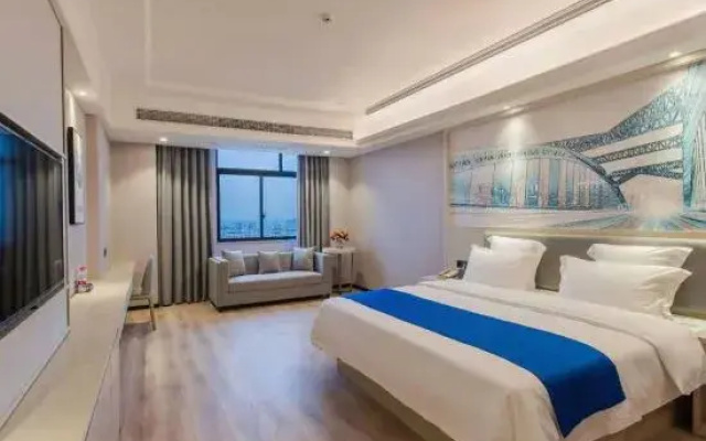 Yizhe Hotel (Nanning Dashatian Jianshe Road Subway Station Store)