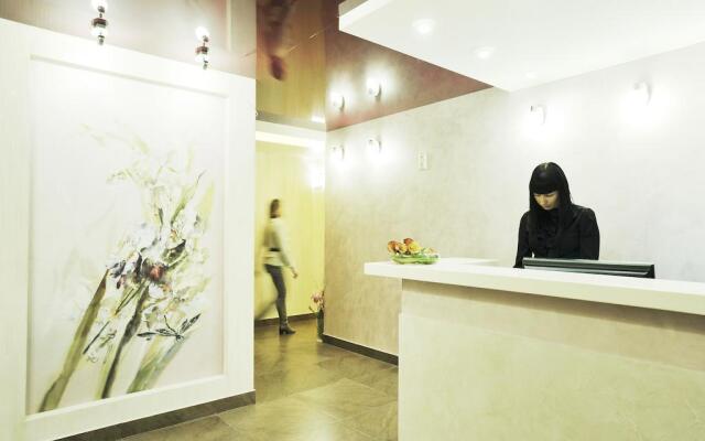 Iris Aparthotel