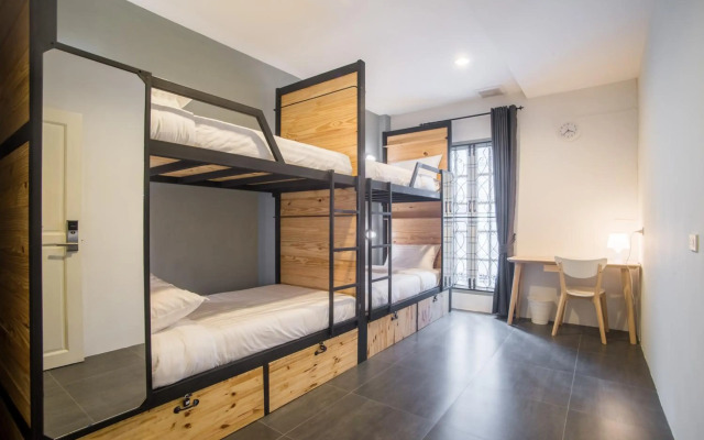 X9Hostel