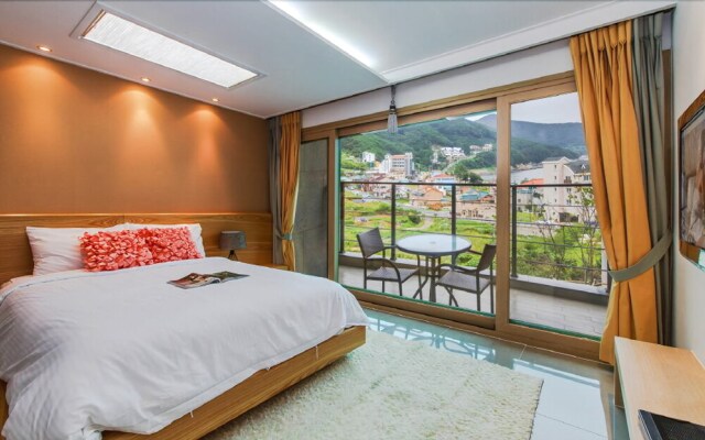 Sea and Sky Resort