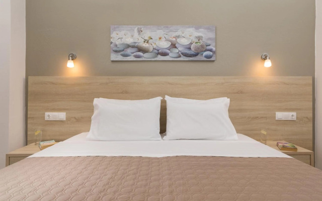 Lefkimi Hotel