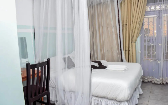 Glamour Apollo Hotel Webuye
