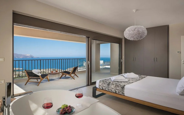 A Sublime Villa in Kokkino Horio