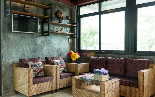 Alongkorn Farm and Resort