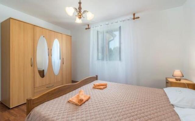 Apartment Nino 255