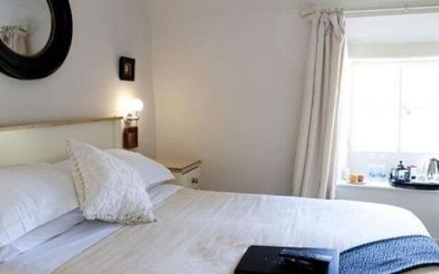 The Hollow Bottom - B&B