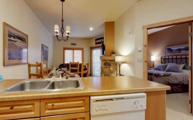1 Bedroom Colorado Vacation Rental in River Run Village Steps from the Summit Express Gondola