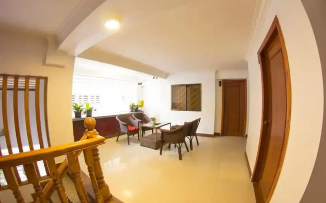 SKY Residence - 50m to Museum and Riverside