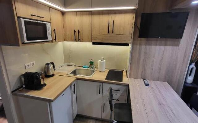 kondoulis APARTMENT 2
