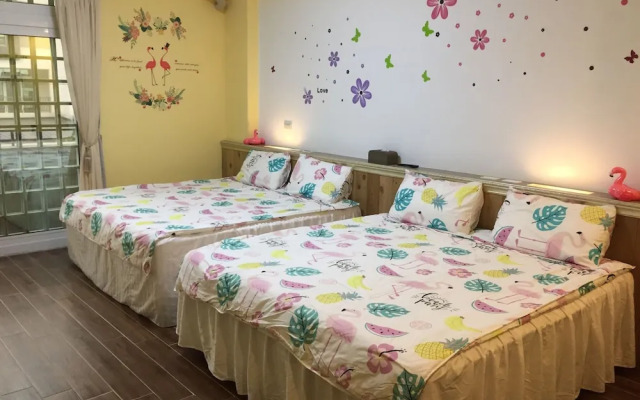 Holby No.8 Elevator Homestay