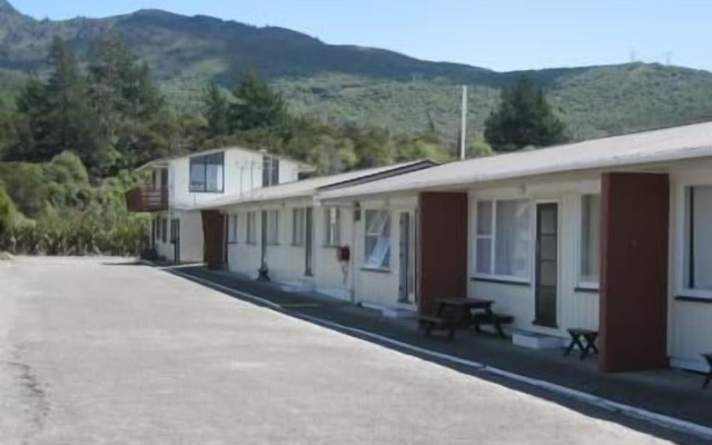 Rainbow Motel Tokaanu