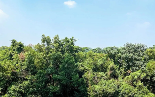 Best Choice and Homey 2BR Podomoro Golf View Apartment