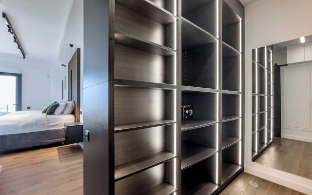 Phaedrus Living Apollo Skyview Penthouse