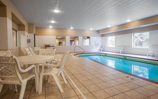 Comfort Inn & Suites St. Louis - O'Fallon