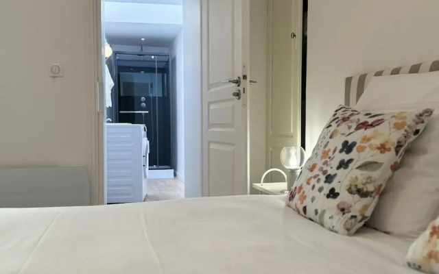 Apartment in Le Mans With Private Terrace