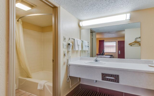 Travelers Inn Midwest City