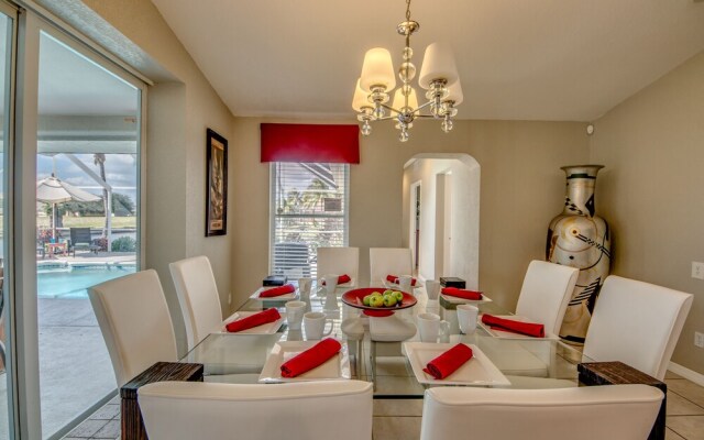 Villazo Ann - Roelens Vacations