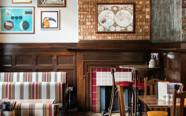 Publove The Rose & Crown