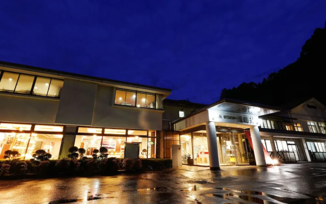 Tamagohada Bijin no Yu Miharuen