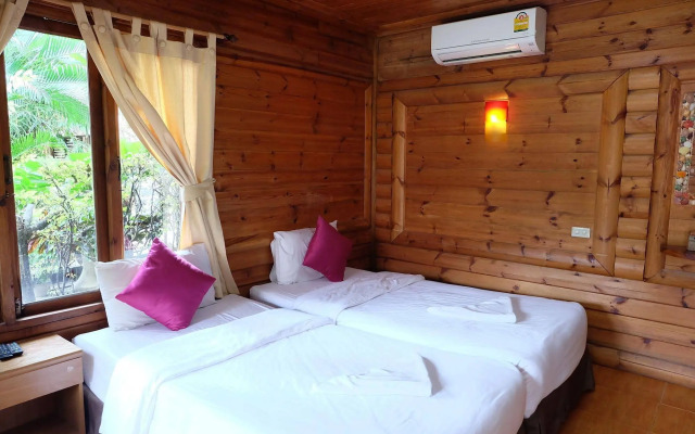 Tonsak Resort