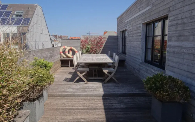 Bright Attic With Sea Breeze
