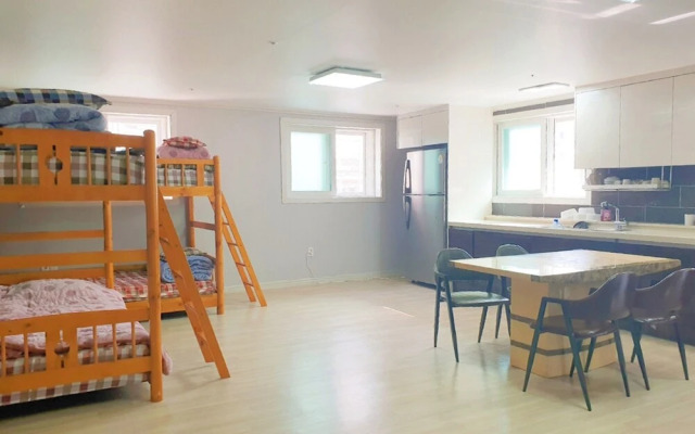 Tongyeong Sarang Hostel