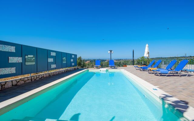 Family & Friends Villa With Private Pool