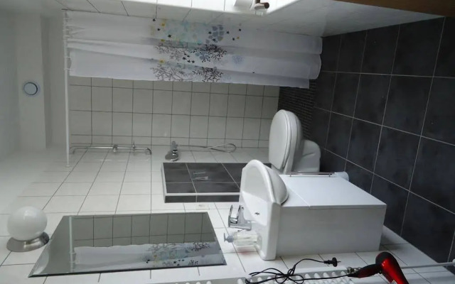 B28 Apartments
