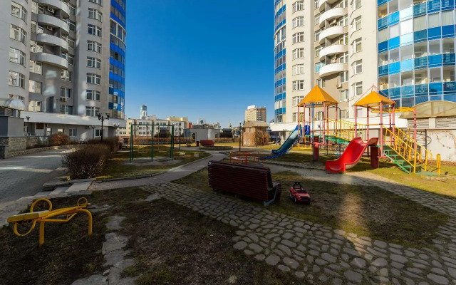 Апартаменты Гранат на улице Хохрякова 43