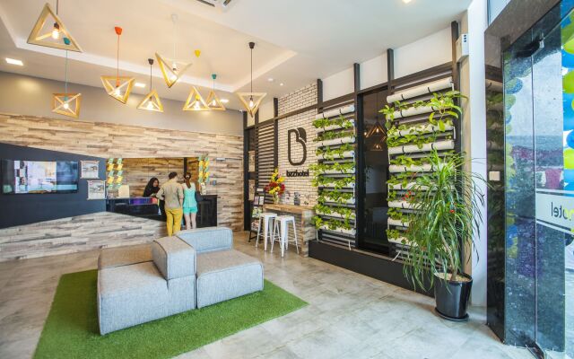 Bzz Hotel
