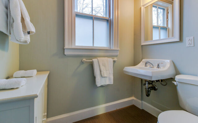 Captain Lawrence Inn