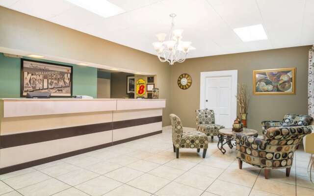 Super 8 by Wyndham Williamsburg