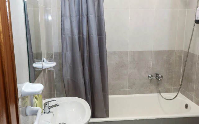 Lisbon Home Host - Hostel